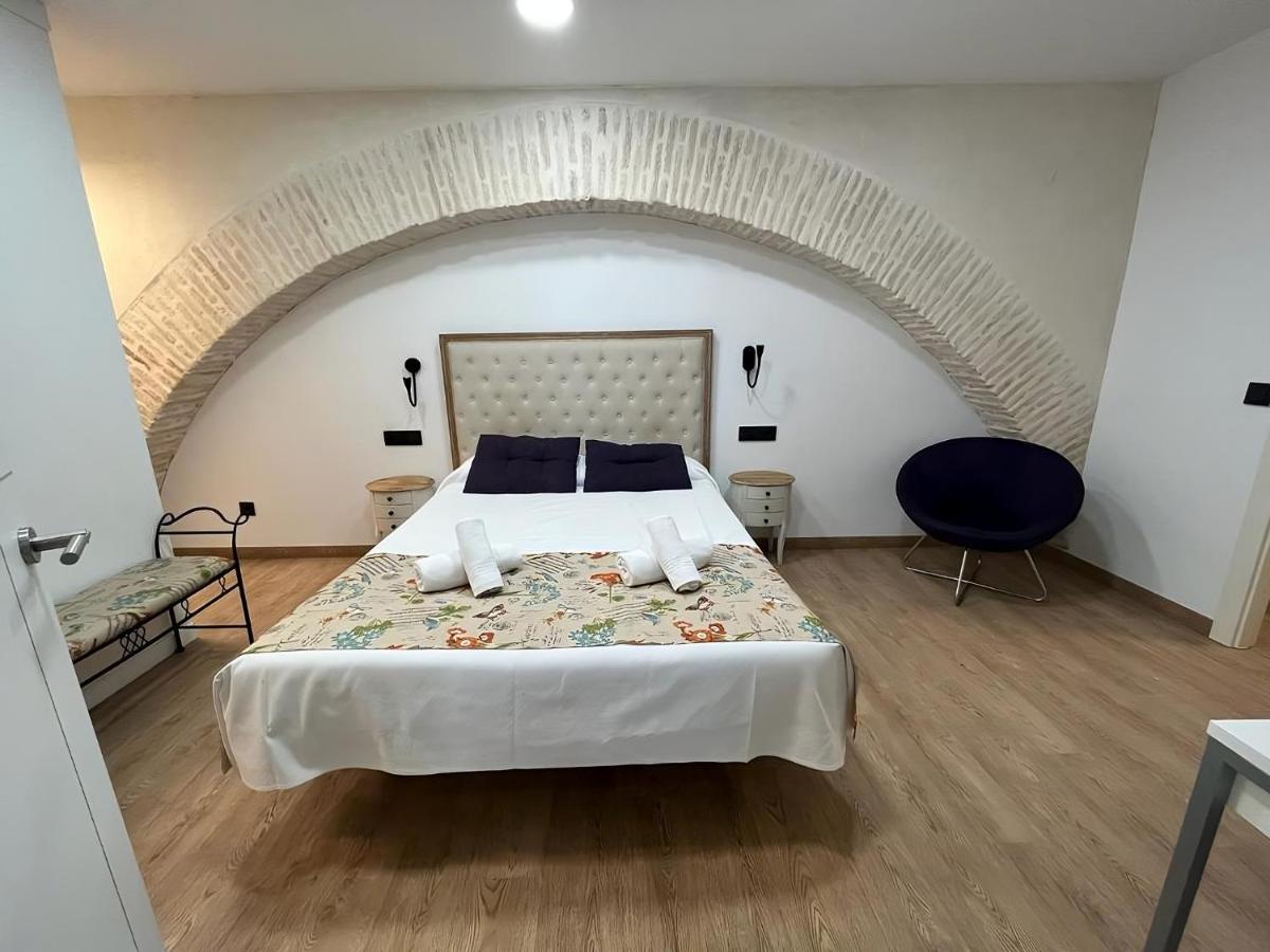 Apartamentos Living Sevilla Centro Maestranza Eksteriør billede