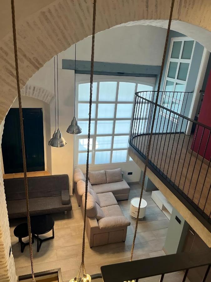 Apartamentos Living Sevilla Centro Maestranza Eksteriør billede