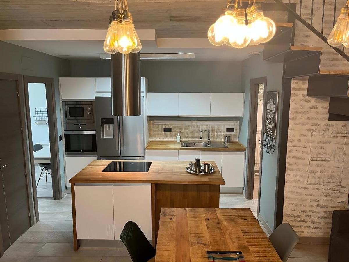 Apartamentos Living Sevilla Centro Maestranza Eksteriør billede